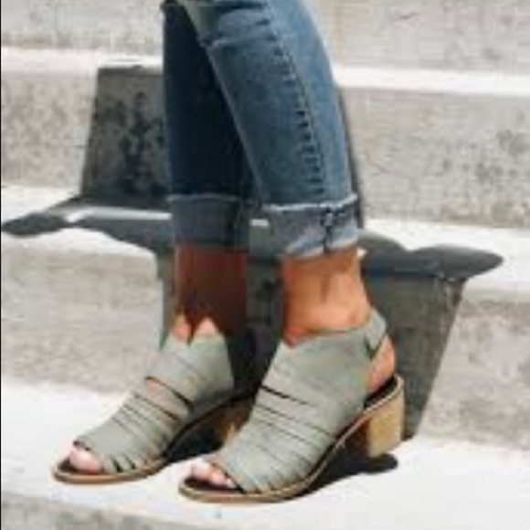 Sbicca Strappy Heeled Sandals - Picture 1 of 14